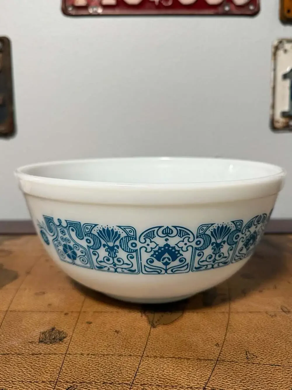 Vintage Pyrex Horizon Blue 2 1/2 Quart Mixing Bowl Model 403